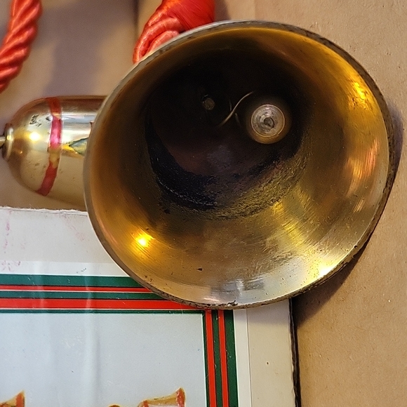 VINTAGE SANTAS WORLD 3 SOLID BRASS BELLS POINSETTIAS DOOR HANGER KURT'S ADLER - Picture 6 of 7